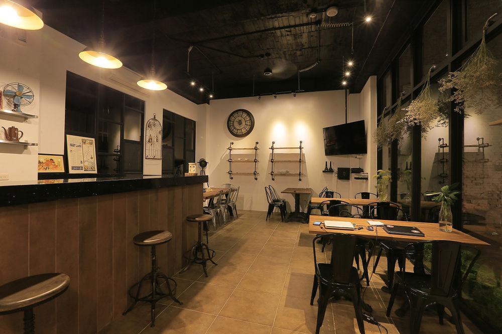 Backpacker 41 Hostel - Тайджун Екстериор снимка