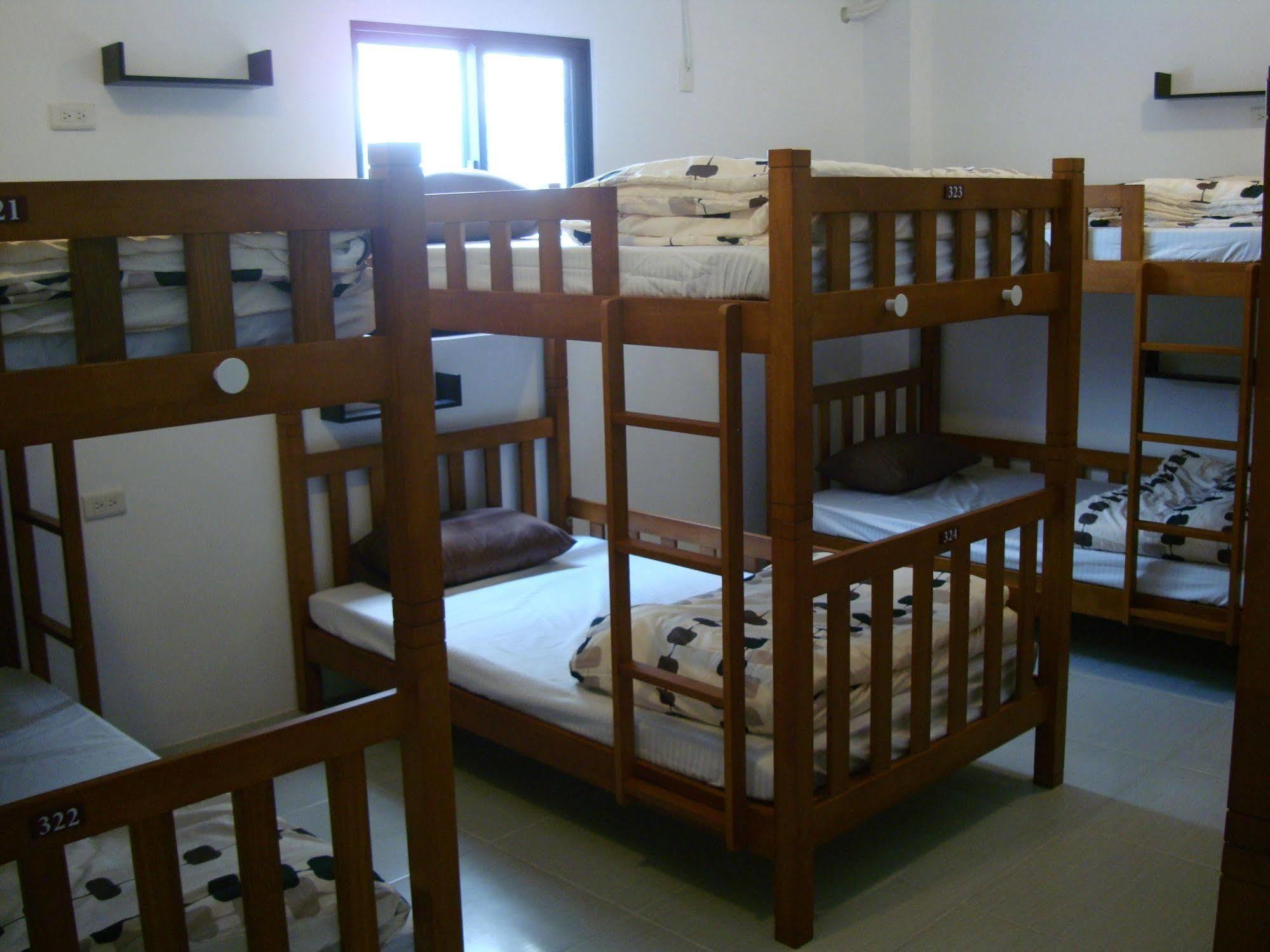 Backpacker 41 Hostel - Тайджун Екстериор снимка